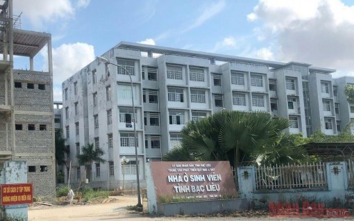 Bạc Liêu trao chứng nhận cho 93 công dân hết hạn cách ly tập trung