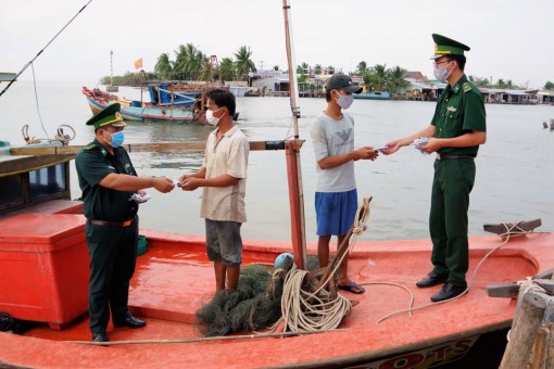 Giữ bình yên nơi cửa biển