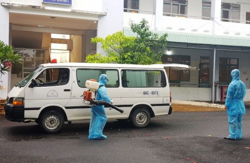 11 trường hợp F1 của bệnh nhân 595 âm tính với SARS-CoV-2