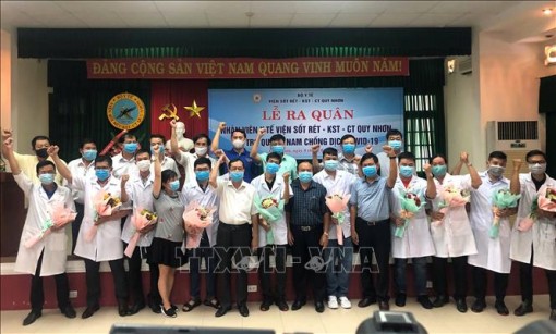 Thêm 10 y, bác sỹ Bình Định xung phong vào vùng dịch Quảng Nam