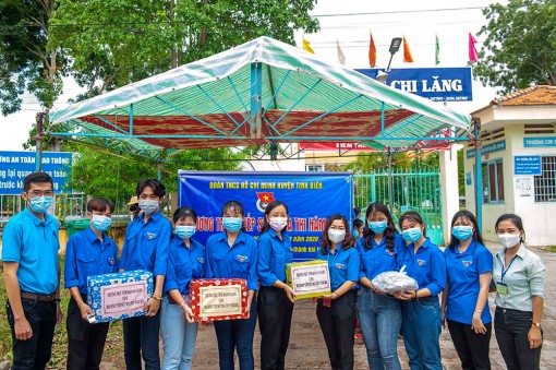 Kiểm tra công tác tổ chức Chương trình tiếp sức mùa thi 2020 tại Tri Tôn, Tịnh Biên