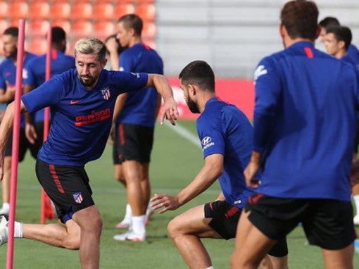 Atletico dính 2 ca nhiễm Covid-19, trận gặp Leipzig có hoãn?