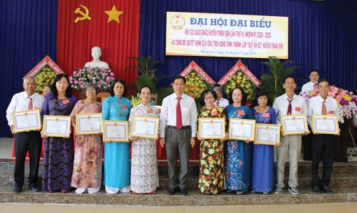 Phát huy truyền thống nghề giáo