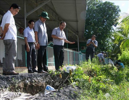Nhiều điểm sạt lở nghiêm trọng trên sông Ô Môn