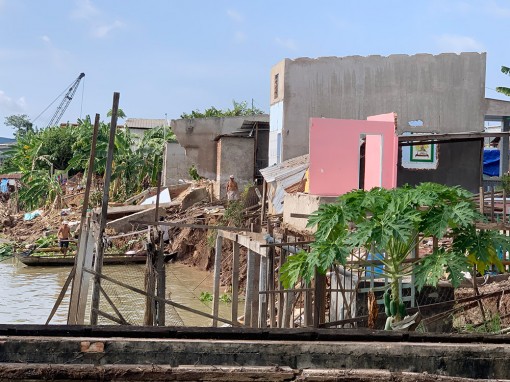 An Giang: Sạt lở vẫn phức tạp