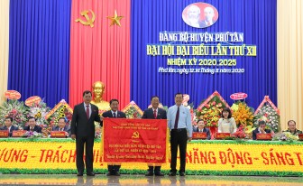 Khai mạc Đại hội Đại biểu Đảng bộ huyện Phú Tân lần thứ XII (nhiệm kỳ 2020-2025)