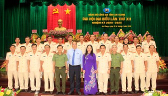 Đại tá Đinh Văn Nơi được bầu giữ chức vụ Bí thư Đảng ủy Công an tỉnh (nhiệm kỳ 2020-2025)