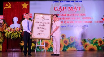 Công an An Giang gặp mặt kỷ niệm ngày truyền thống CAND Việt Nam
