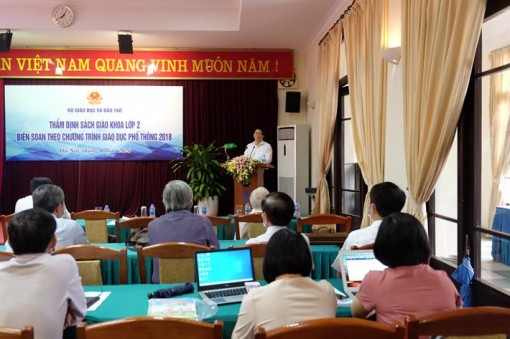 Bắt đầu thẩm định sách giáo khoa lớp 2 theo chương trình giáo dục phổ thông mới