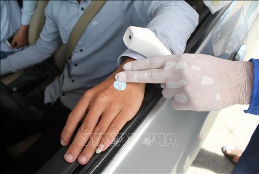 Dừng việc thăm hỏi người bệnh nội trú của người nhà bệnh nhân