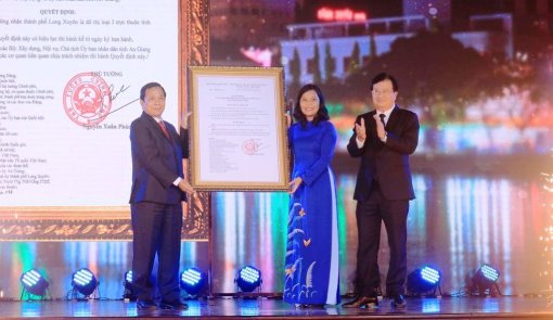 “Cần xây dựng TP. Long Xuyên thành một thành phố bên sông thật sự lý tưởng và đáng sống”