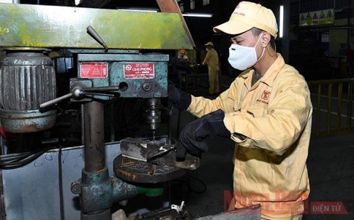 Hơn 1.700 đơn vị được tạm dừng đóng vào quỹ hưu trí và tử tuất
