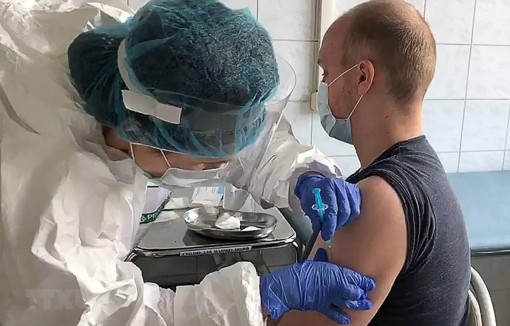 Nga sẽ sản xuất hàng triệu liều vắcxin ngừa COVID-19 mỗi tháng
