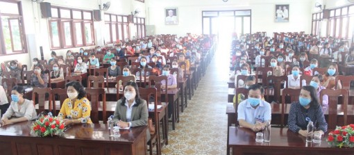 Bồi dưỡng nghiệp vụ công tác hội phụ nữ