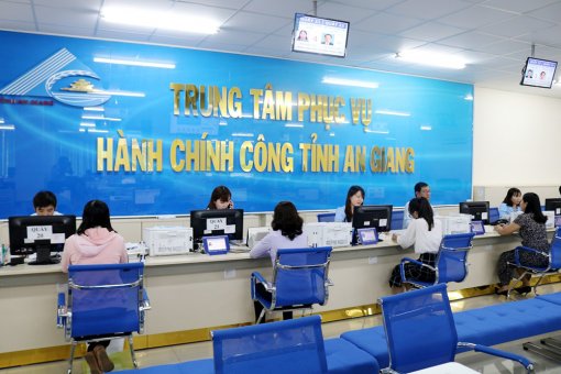 Đẩy mạnh giải quyết thủ tục hành chính trên môi trường điện tử