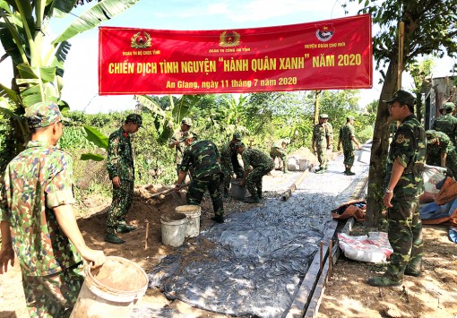 Cống hiến sức trẻ xây dựng quê hương