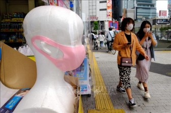 'Công nghệ' làm mát khẩu trang lên ngôi tại Nhật Bản