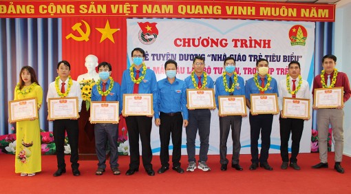 An Giang tuyên dương 47 nhà giáo trẻ tiêu biểu năm 2020