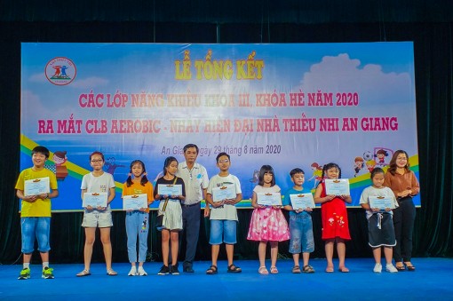 Nhà Thiếu nhi An Giang tổng kết khóa III, khóa hè các lớp năng khiếu năm 2020