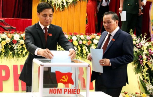 Nhìn lại đại hội đảng bộ cấp trên cơ sở: Phát huy dân chủ trong Đảng