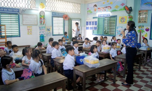 Ngày đầu tiên đến lớp