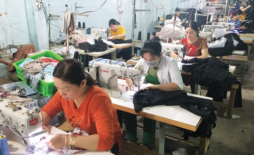 Khởi nghiệp với nghề may thời trang