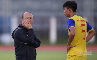V-League sắp trở lại, thầy Park chờ 'quà' từ Văn Hậu