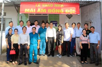 Xã Mỹ Khánh trao tặng nhà “Mái ấm đồng đội”