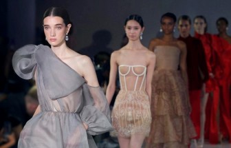 Nhà thiết kế Việt ra mắt bộ sưu tập riêng tại London Fashion Week 2021