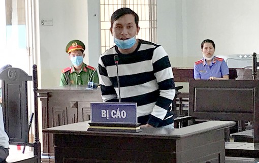 Nhớ chuyện xưa, mang dao chém anh rể