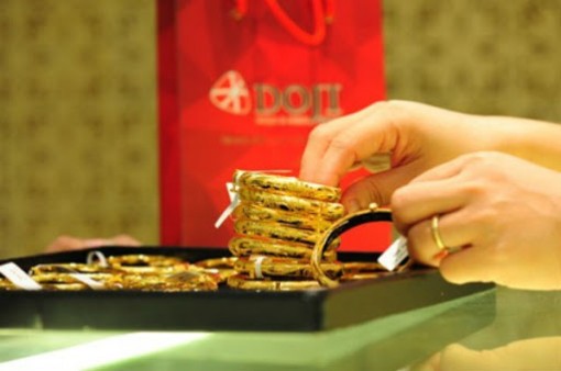 Chênh lệch giá mua - bán vàng giảm nhanh