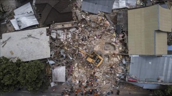 Động đất mạnh rung chuyển ngoài khơi miền Đông Indonesia