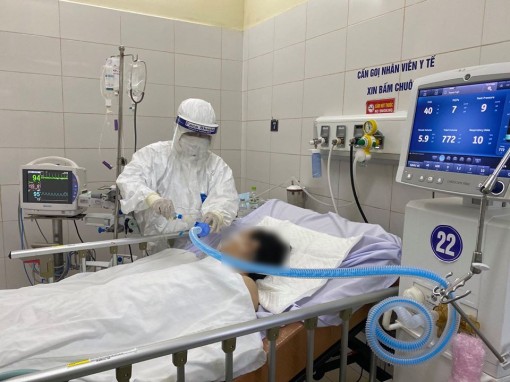 Năm ca Covid-19 mới được cách ly ngay khi nhập cảnh