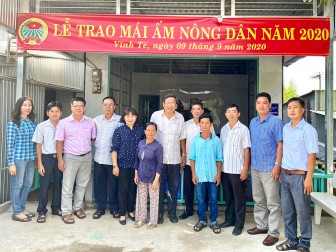 Trao nhà “Mái ấm nông dân” cho hội viên có hoàn cảnh khó khăn