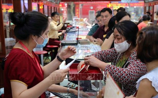 Giá vàng sáng 9-9 biến động nhẹ
