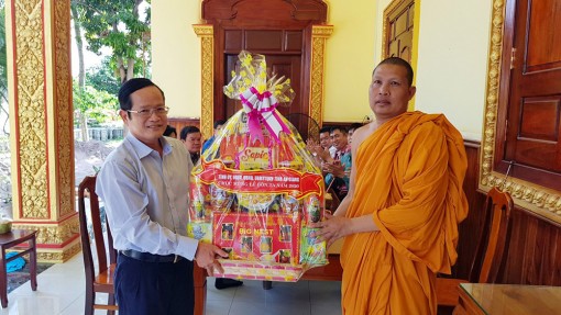 HĐND tỉnh An Giang thăm, chúc Tết Sene Dolta tại huyện Tịnh Biên