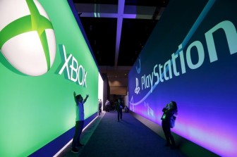 Microsoft nỗ lực soán ngôi Sony trong phân khúc game online