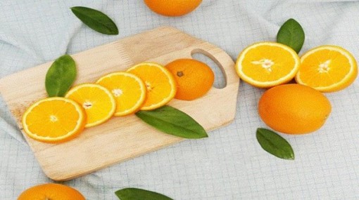Giải cứu làn da khô ráp sau những ngày Hè bằng mặt nạ trái cây