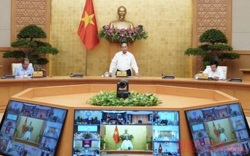 Thường trực Chính phủ họp ứng phó Covid-19