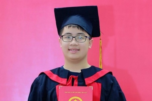 Huy chương vàng Olympic Toán quốc tế đặc biệt của cậu học trò lớp 10