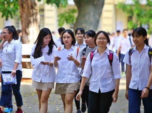Du học sinh phải khai thông tin vào Hệ thống cơ sở dữ liệu điện tử