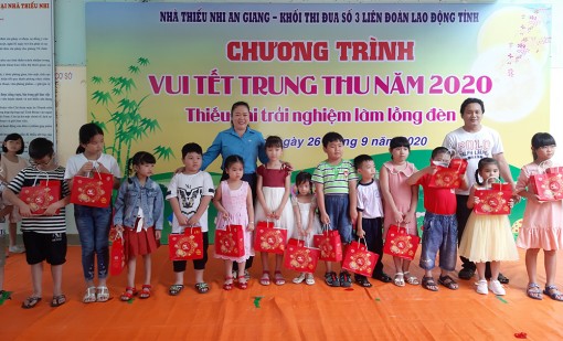 “Mùa hoa Trung thu”!