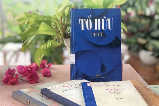 Một hồn thơ thấm đẫm hồn dân tộc