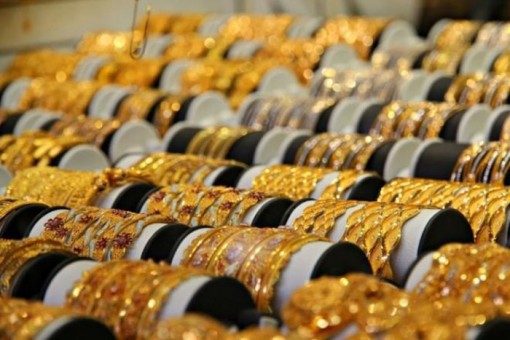 Giá vàng hôm nay 9-10: Tiến sát ngưỡng 1.900 USD/ounce