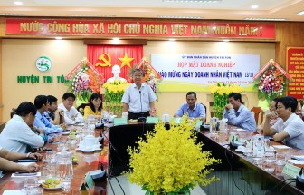 Tri Tôn họp mặt doanh nghiệp chào mừng ngày Doanh nhân Việt Nam