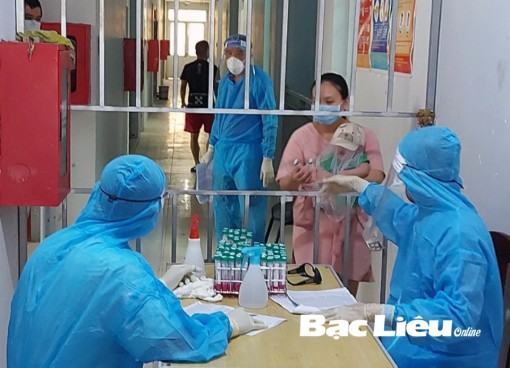 Thêm 2 công dân về từ Nga dương tính với vi rút SARS-CoV-2