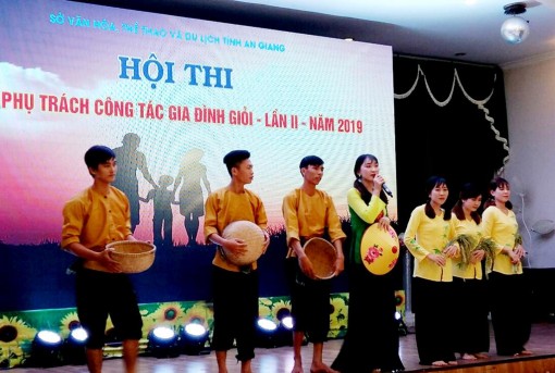 Nâng chất công tác gia đình và phong trào “Toàn dân đoàn kết xây dựng đời sống văn hóa”