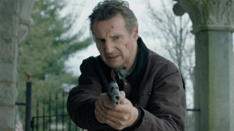 Khán giả Bắc Mỹ bị 'hút' vào cuộc đối đầu giữa Liam Neeson và FBI