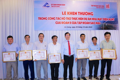Tuyên dương những tập thể, cá nhân tiêu biểu hỗ trợ Nhà máy điện mặt trời  Sao Mai