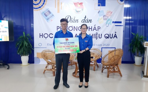 Diễn đàn “Phương pháp học tiếng Anh hiệu quả” cho tân sinh viên